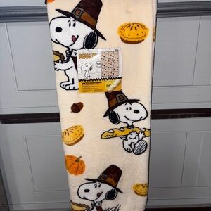 Peanuts Cream and Brown Thanksgiving Blanket